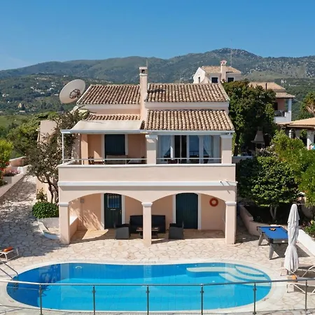 Villa Yolanda By *